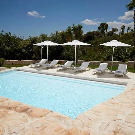 Sleeps 12 Air Con