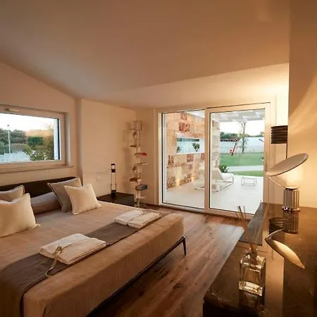 Sleeps 12 Air Con * פולינאנו א מארה